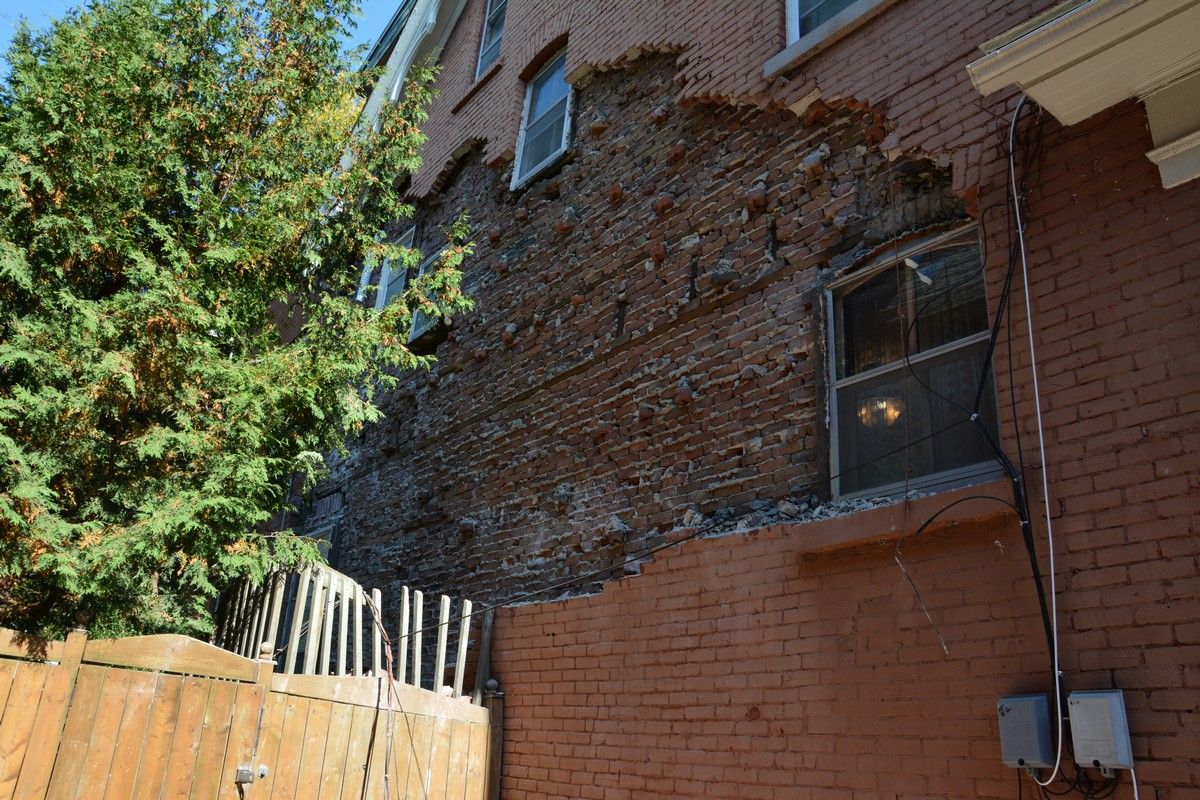 Spalling brick repair Ottawa