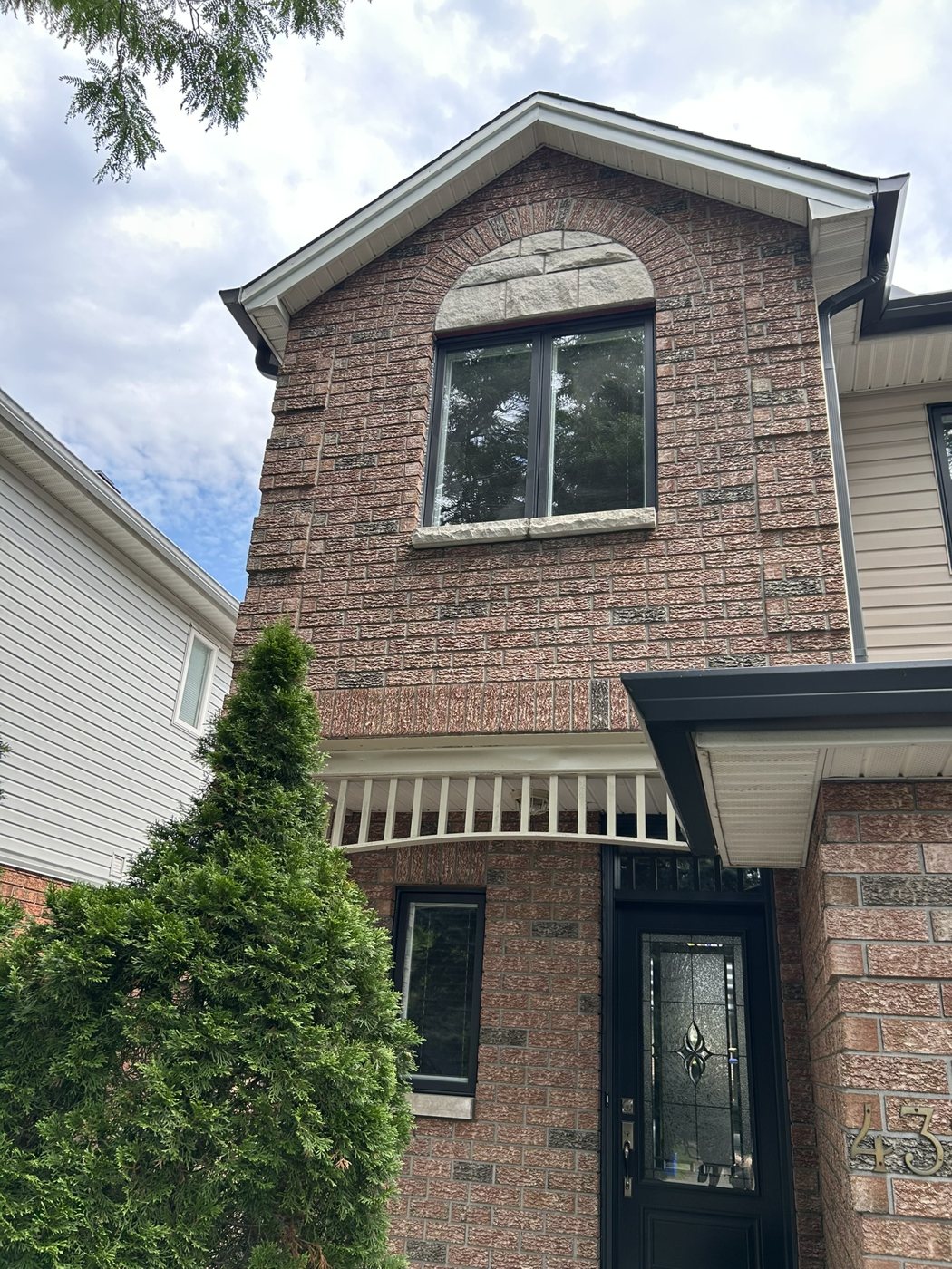 Stone window sill and arch, Ottawa
